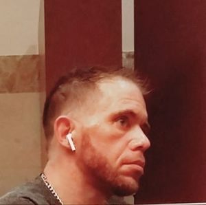 Meet your Posher, Max